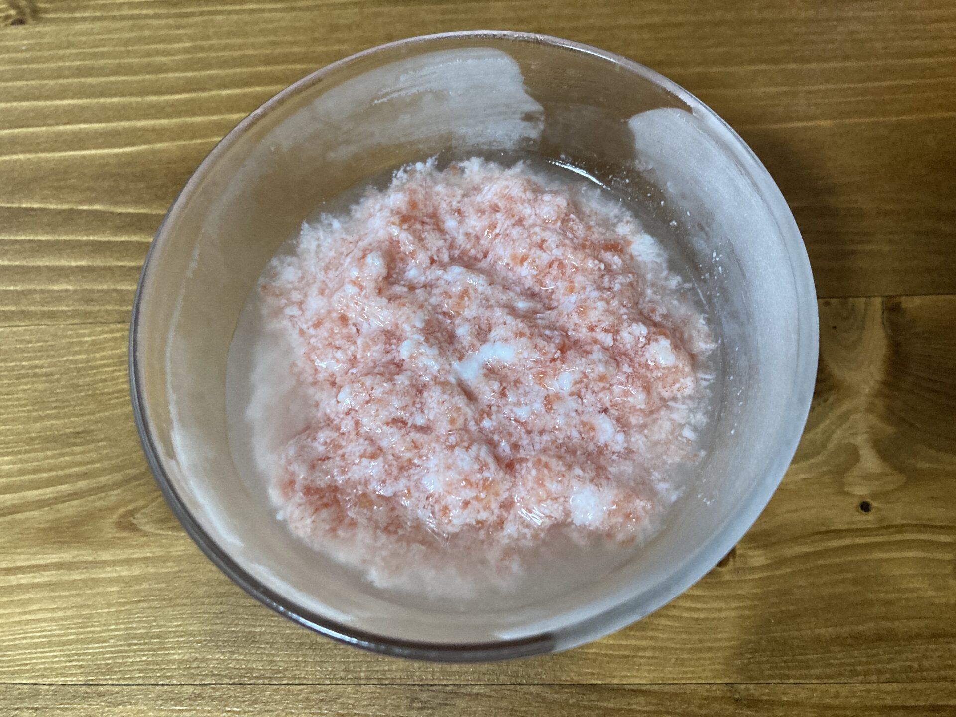 夏バテにぴったり 犬の手作りデザート スイカとヨーグルトのシャーベットのレシピをご紹介 ハルから目が離せない