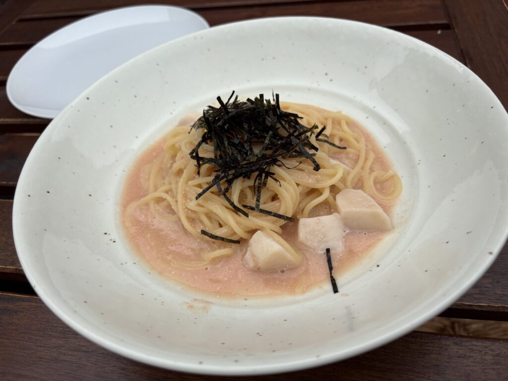 ベリーズカフェ 北海道ホタテと明太子パスタ