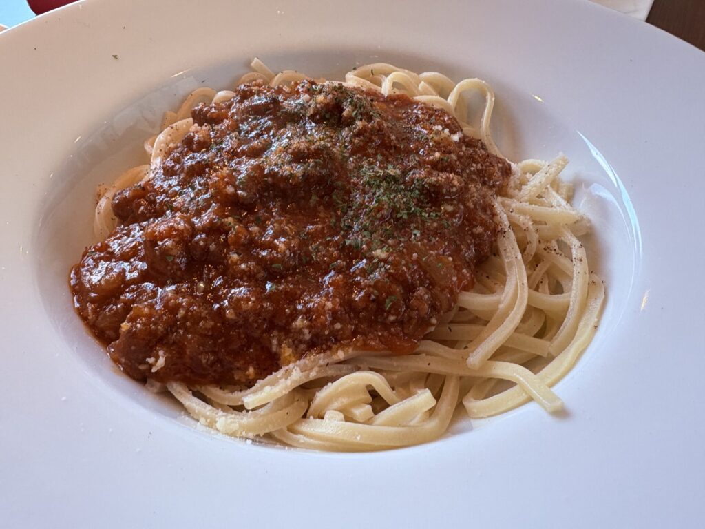 鹿肉レストラン 山恵 メニュー 粗挽き鹿肉のラグーソースパスタ