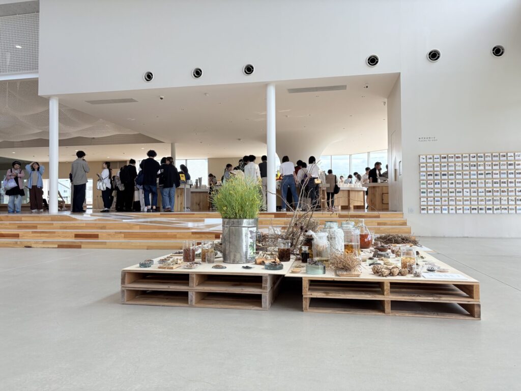 SHIRO砂川本店 みんなの工場 内装