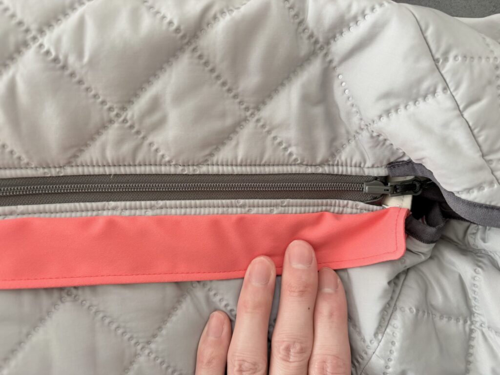 アルファアイコン ドッグガードエア ジッパー 裏面