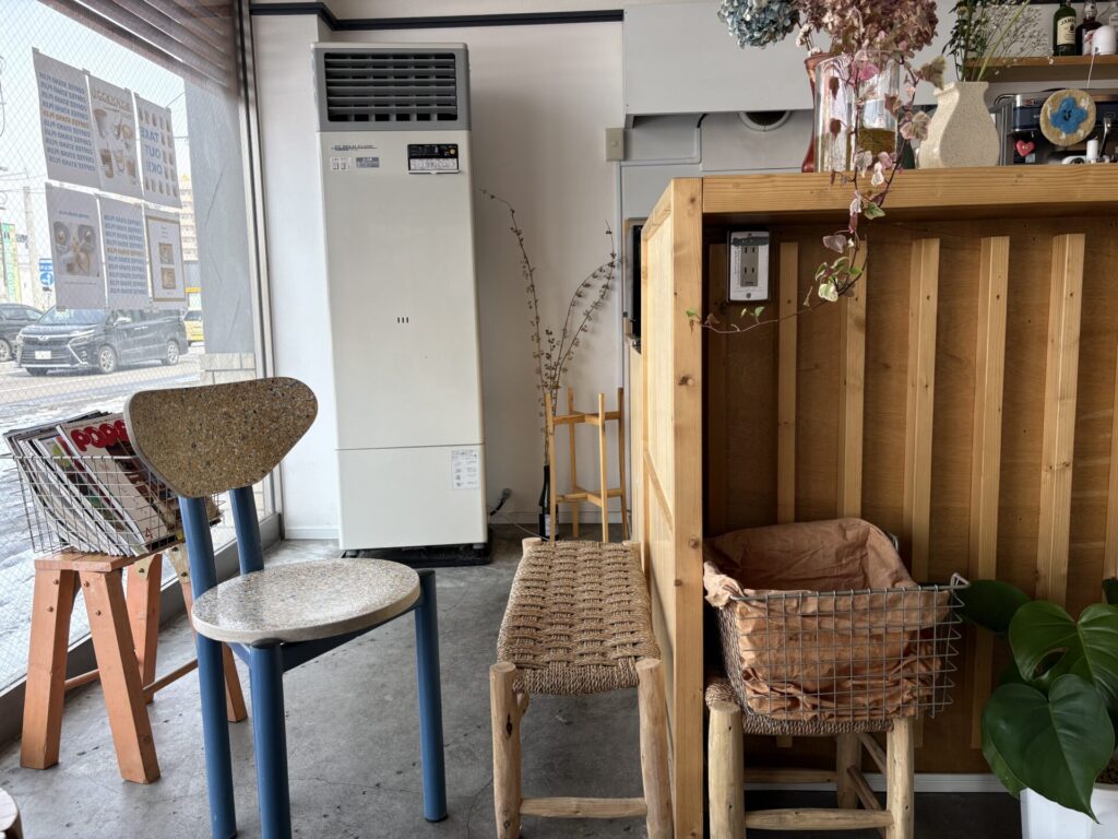 COFFEE STAND PLUS 店内 旭川市
