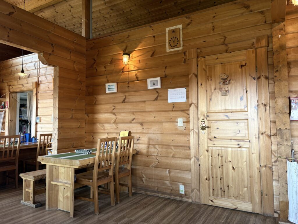 SUNNYSPOT カフェ店内 東川町